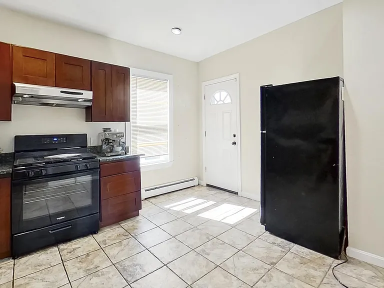 42 Fenton St #3 — Photo 3