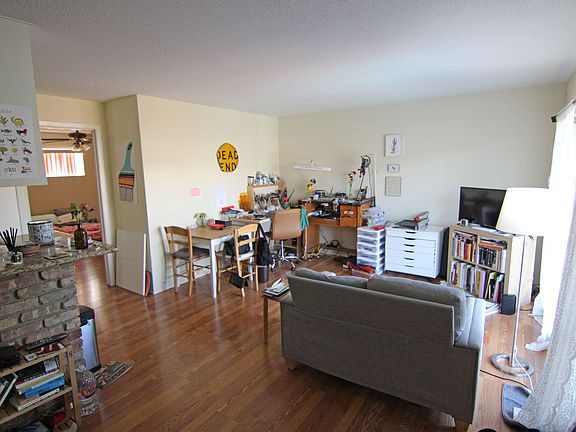 5th image of 1849 Marshall St APT 4