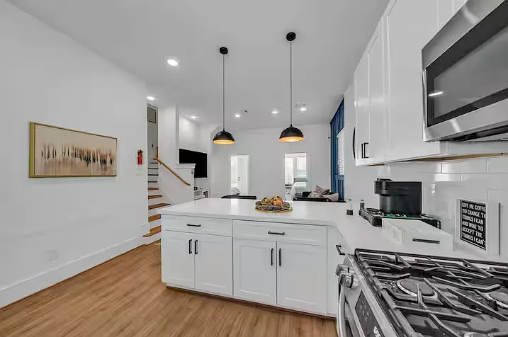 3419 Yellowstone Blvd — Photo 8