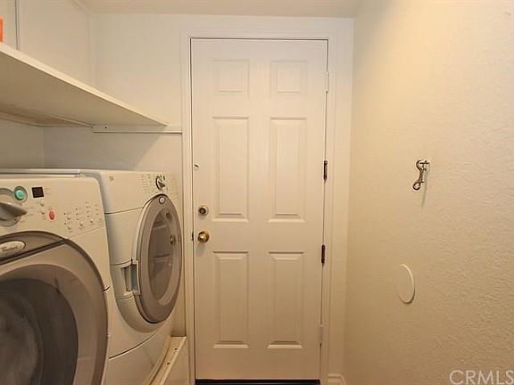 3rd image of 673 Black Oak Cir
