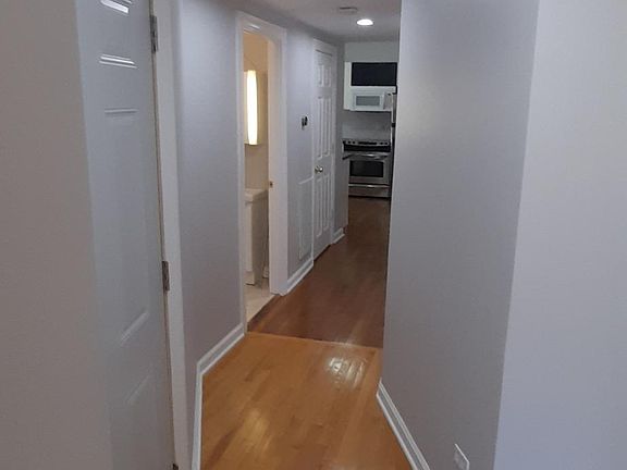 4th image of 3536 W Belmont Ave #2S