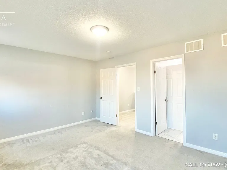 70 Rivertrail Ave #70 — Photo 9