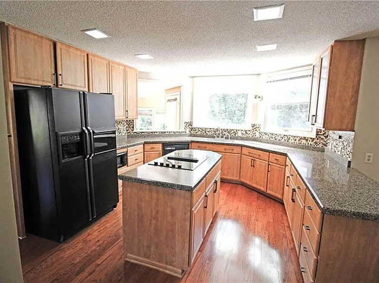 1456 Heritage Rd — Photo 45