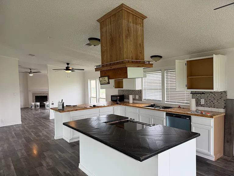3961 FM 2331 — Photo 14