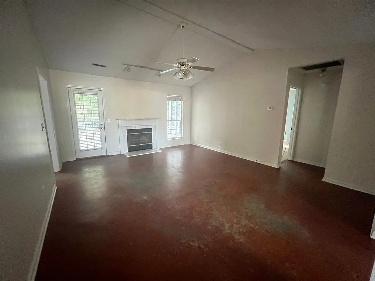 Building Photo - 1720 S Nicole Pl