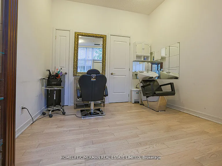 9191 Yonge St #103 — Photo 21