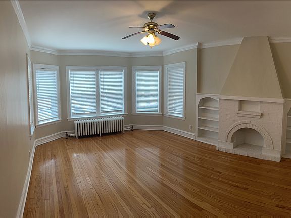 2nd image of 5813 N Maplewood Ave #1