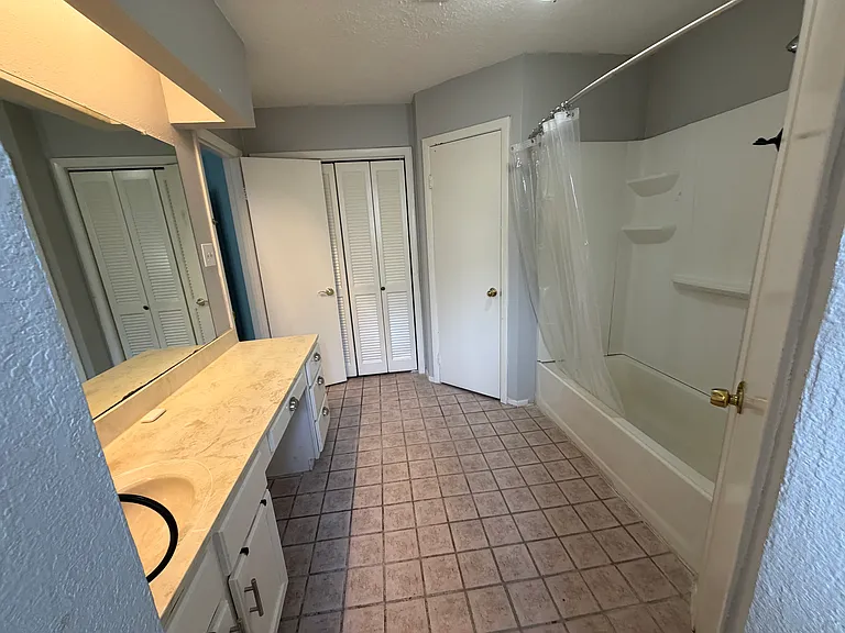 13248 Bluff View Dr — Photo 17