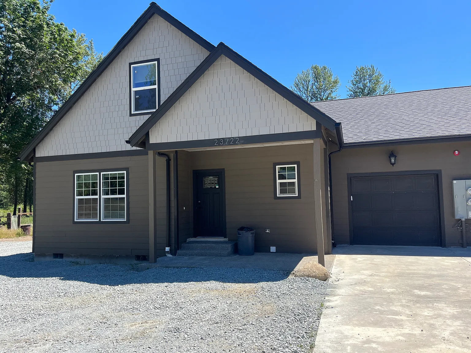 3 bed, 2.5 bath, 1900 sqft, $2,750 — Photo 2