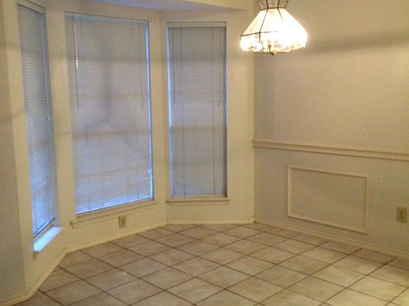 4th image of 963 Grasswood Ct