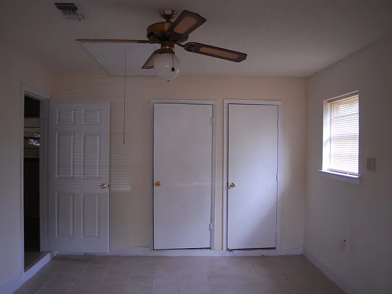 109 Ralph Dr — Photo 8