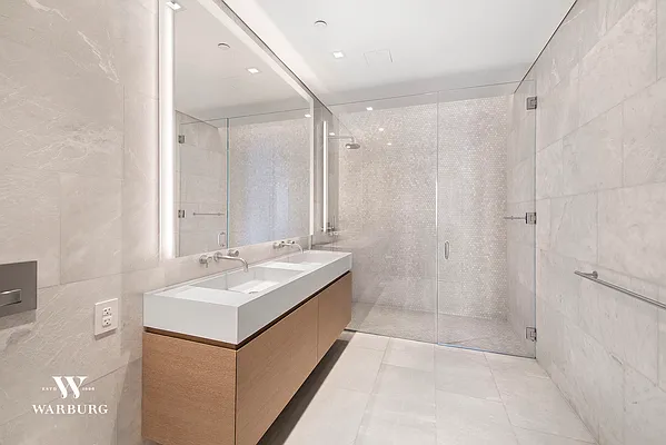 Rented by Warburg | media 34