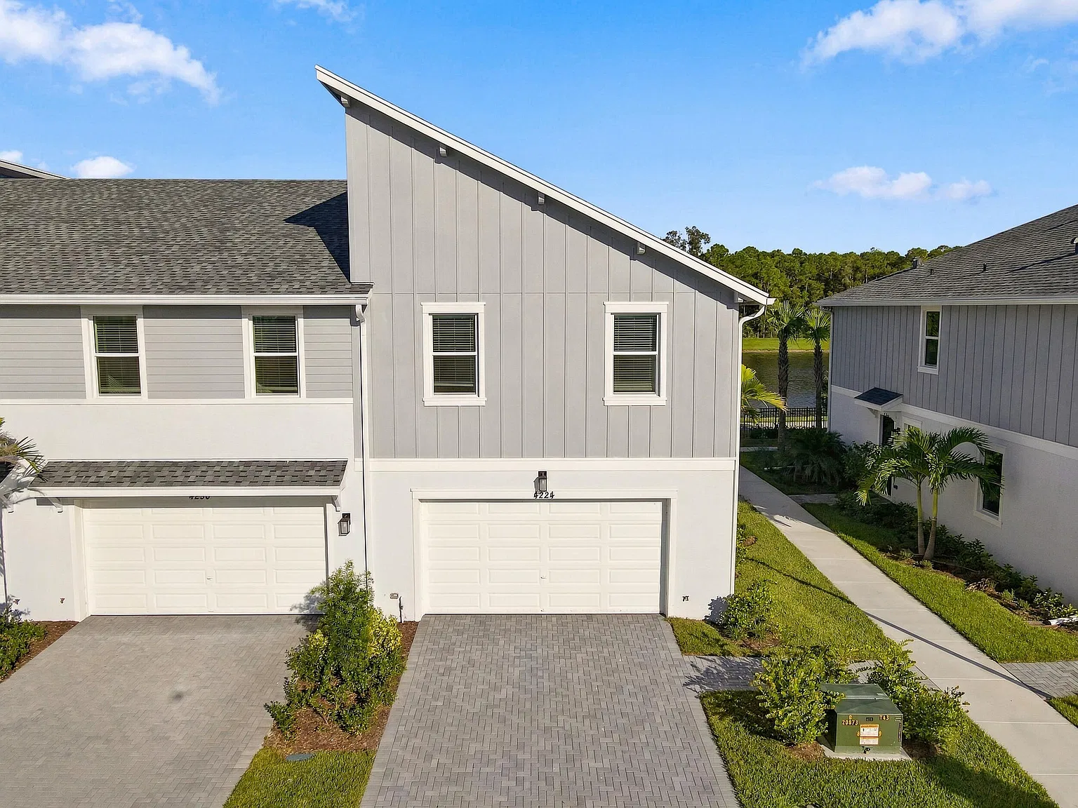 3 bed, 2.5 bath, 1679 sqft, $3,000 — Photo 1