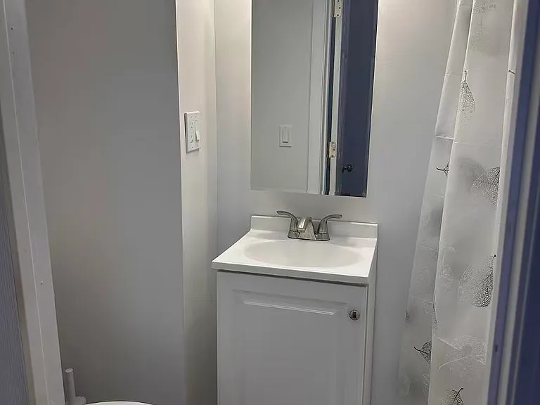 18 Eld St #2R — Photo 5
