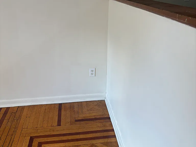 36 Spring St #3R — Photo 4