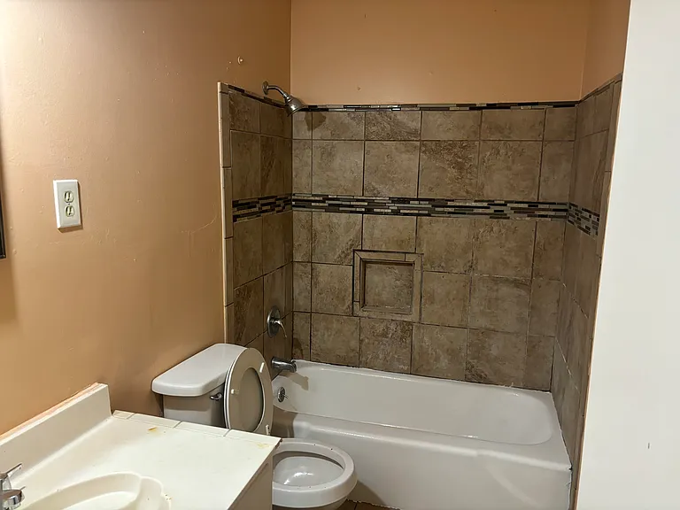 3292 Keystone Ave — Photo 3