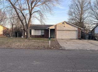 512 Park St, Wagoner, OK 74467