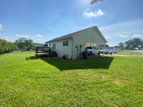 3rd image of 152 Bayberry Dr