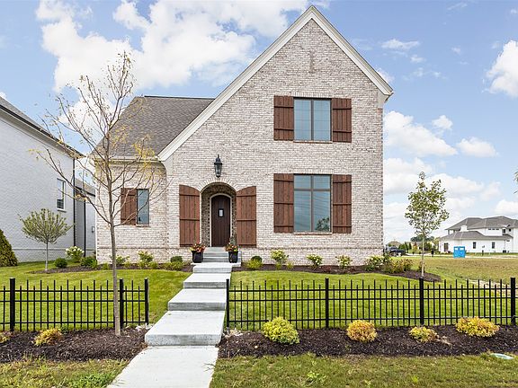2nd image of 1475 Andante Way