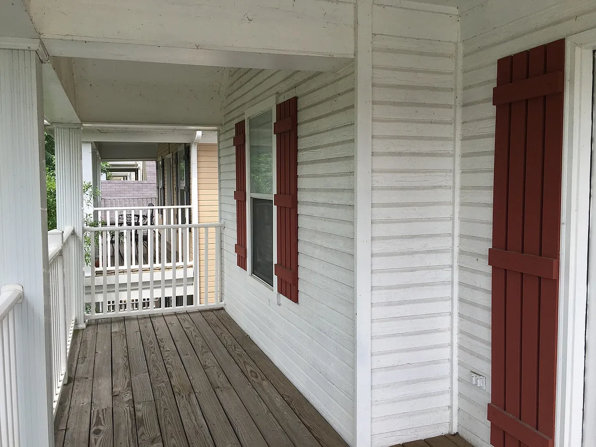 Building Photo - 198 Island Bluff Dr