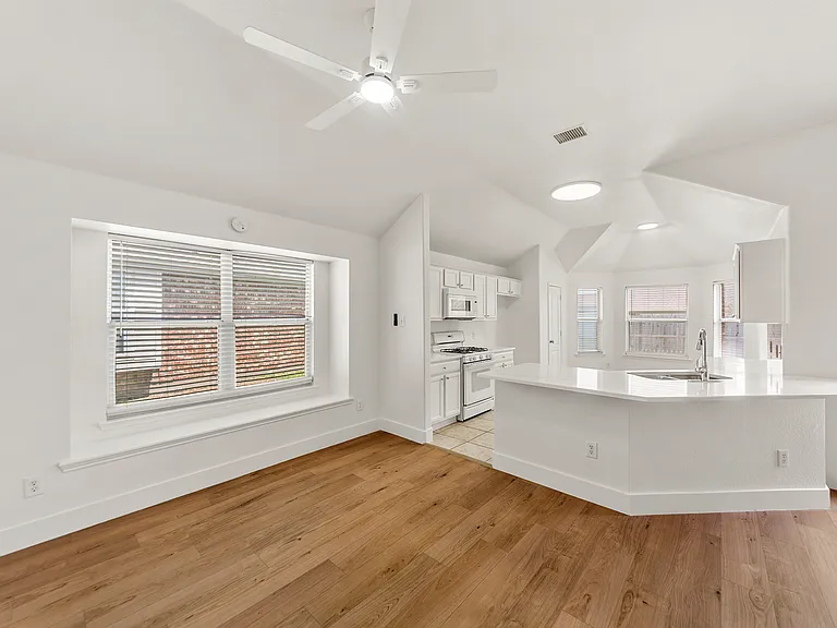 3004 Sweetleaf Dr — Photo 19