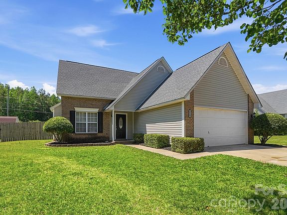 2nd image of 2729 Waycross Dr