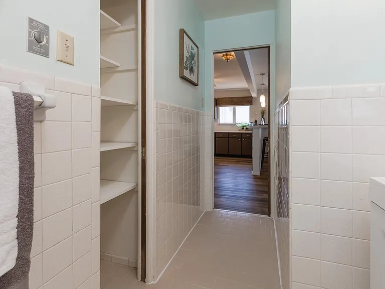356 W Loretta Ave — Photo 16
