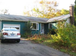 68 Wildwood Rd, Narragansett, RI 02882