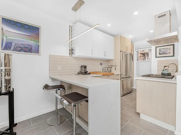 5601 Riverdale Ave APT 2B, Bronx, NY 10471