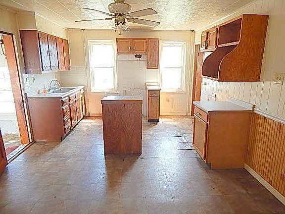 3rd image of 432 Dietrich Ave