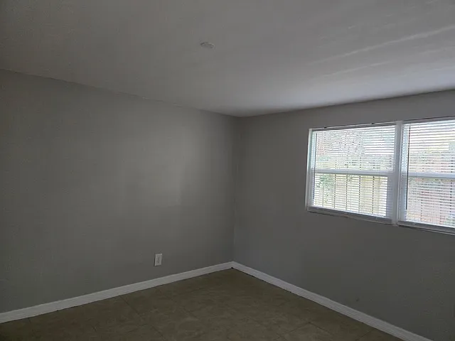 514 Avenue C NE #1 — Photo 6