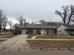 517 23rd Ave N, Fargo, ND