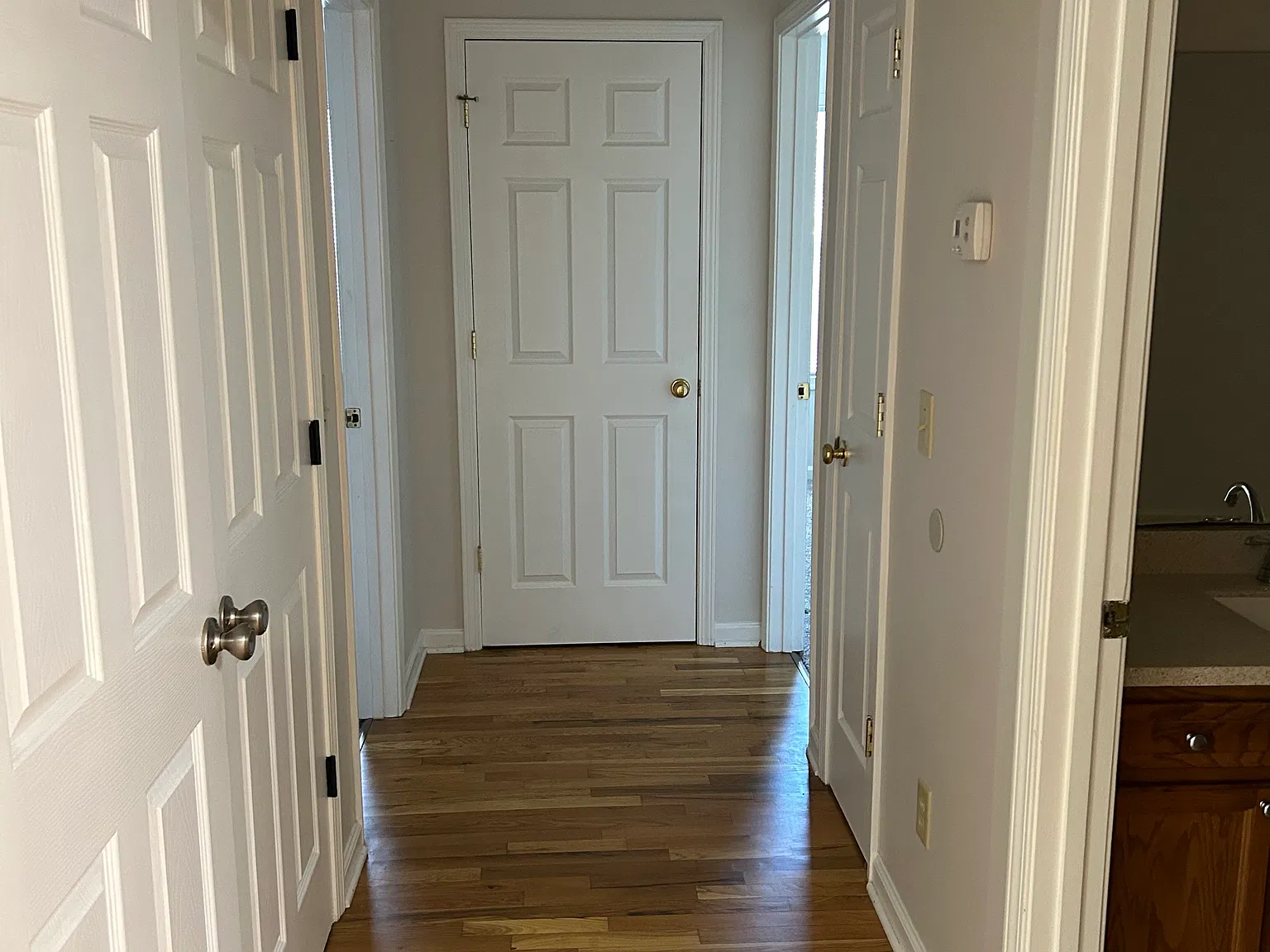 3 bed, $1,600 — Photo 2