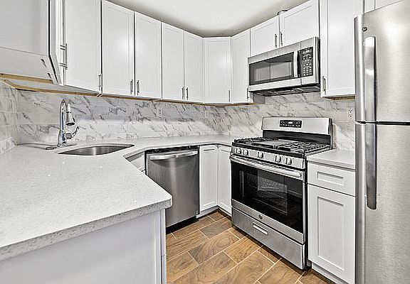 2nd image of 142 Atlantic Ave APT 2