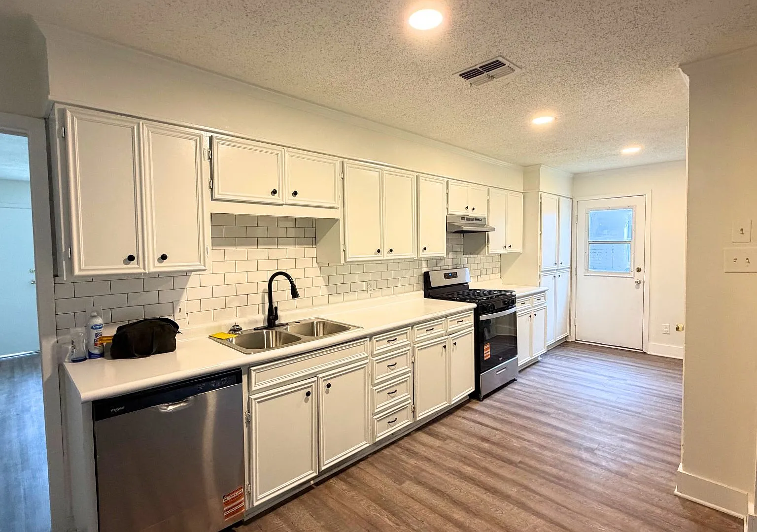 4 bed, 2174 sqft, $2,000 — Photo 2