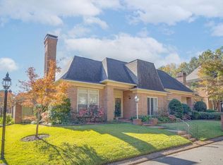 345 Greenway Pl, Memphis, TN 38117