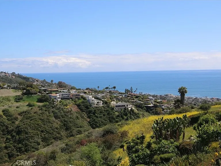 1515 Tahiti Ave — Photo 45