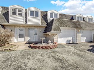 619 Wellington Dr, Dyer, IN 46311