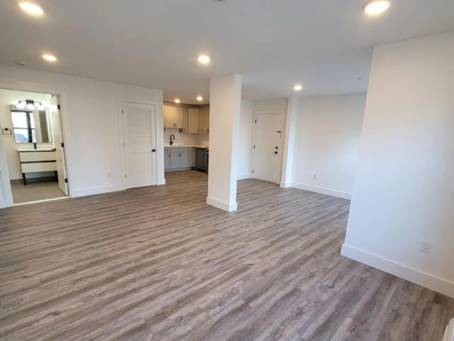 2 bed, 1500 sqft, $2,500 — Photo 3