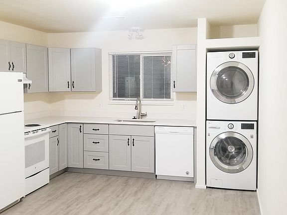 3rd image of 459 E 2700 S APT 23