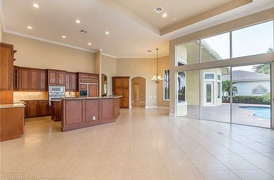 4th image of 6339 NW 120th Dr
