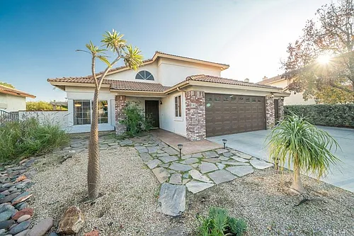 590 Bruin Dr Photo 1
