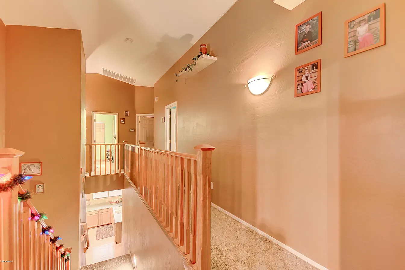 5 bed, 3060 sqft, $3,950 — Photo 1