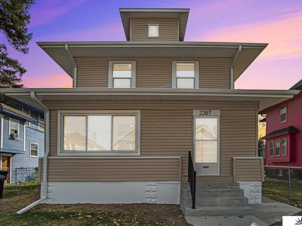 2207 Evans St, Omaha, NE 68110