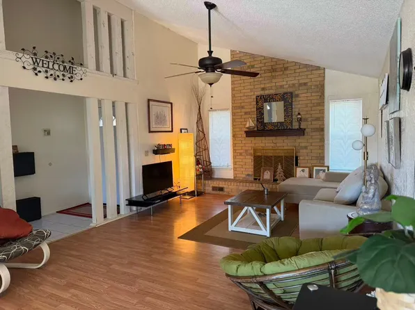 1200 Val Genes Rd, Edmond, OK 73003