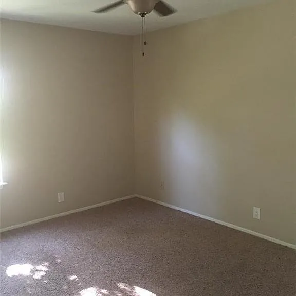3000 S 1st St #101 — Photo 12