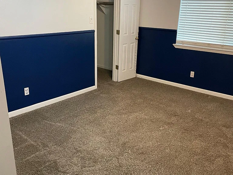 508 W Poe St — Photo 5