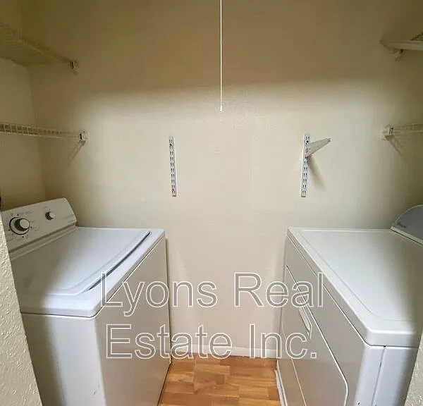 2855 Winkler Ave #124 — Photo 19