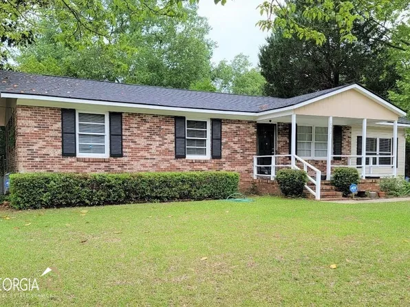 1032 Fairlane Dr, Louisville, GA 30434