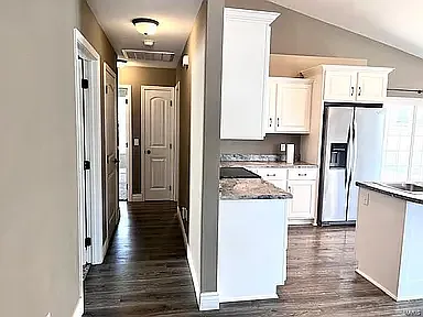 3 bed, 1350 sqft, $1,700 — Photo 4
